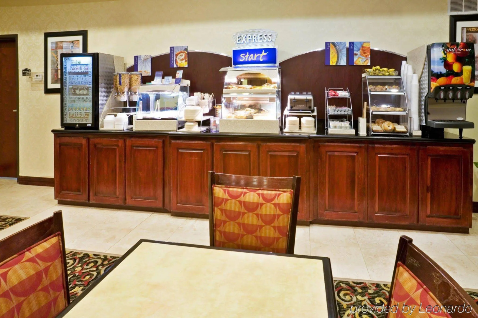 Holiday Inn Express & Suites New Boston by IHG