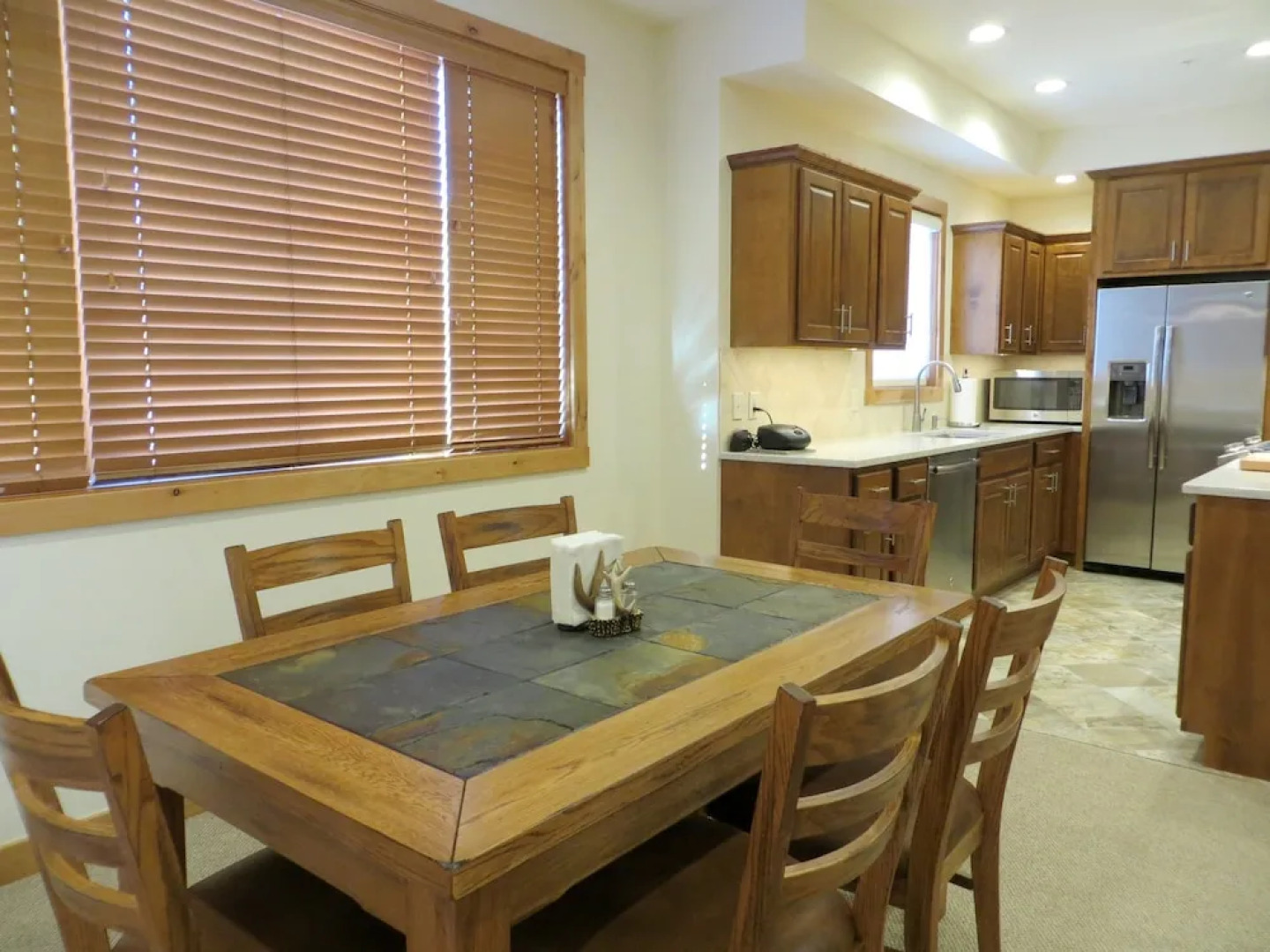 Crested Mountain North by CB Lodging