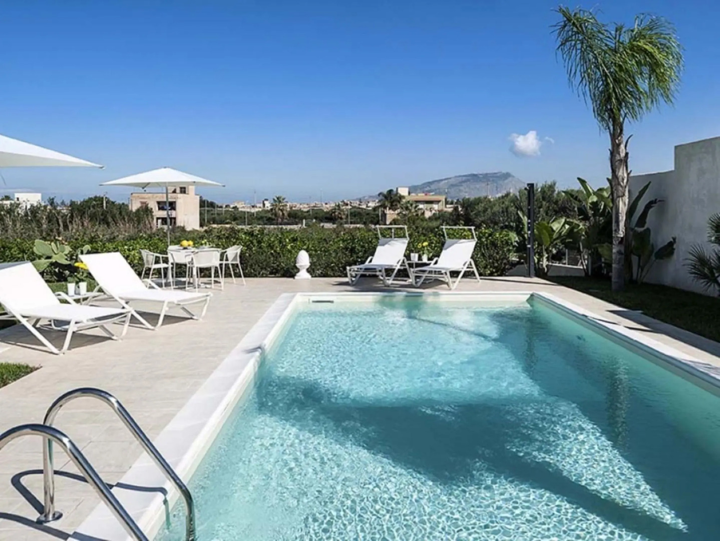 Beautiful villa with pool and private wellness area at 3 km from the seaside-VILLA DELLA LAGUNA