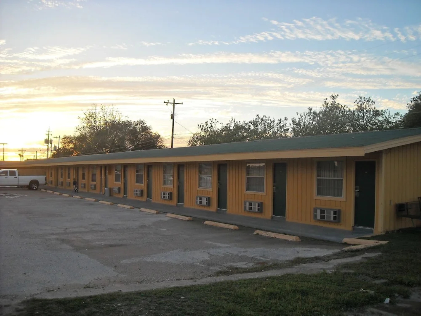Tropicana Motel