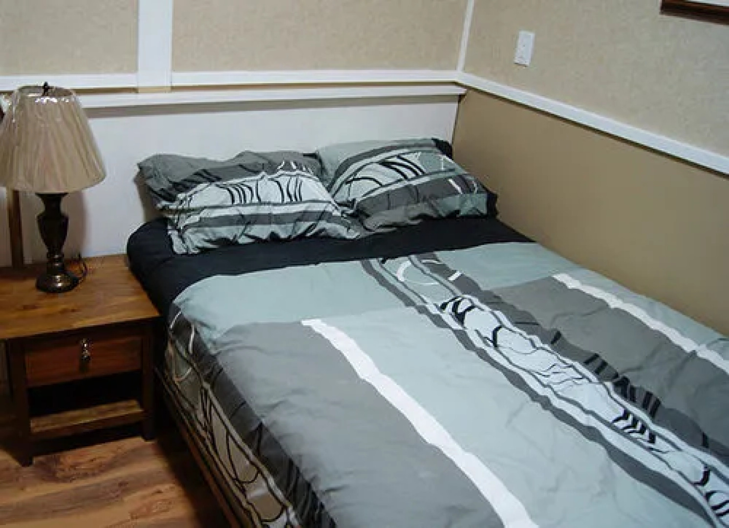 Manor Hostel B&B & Hotel