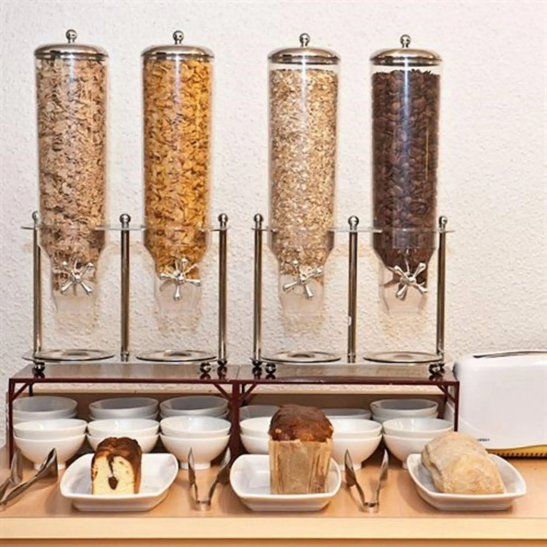 Egg Hotel Paris Gonesse