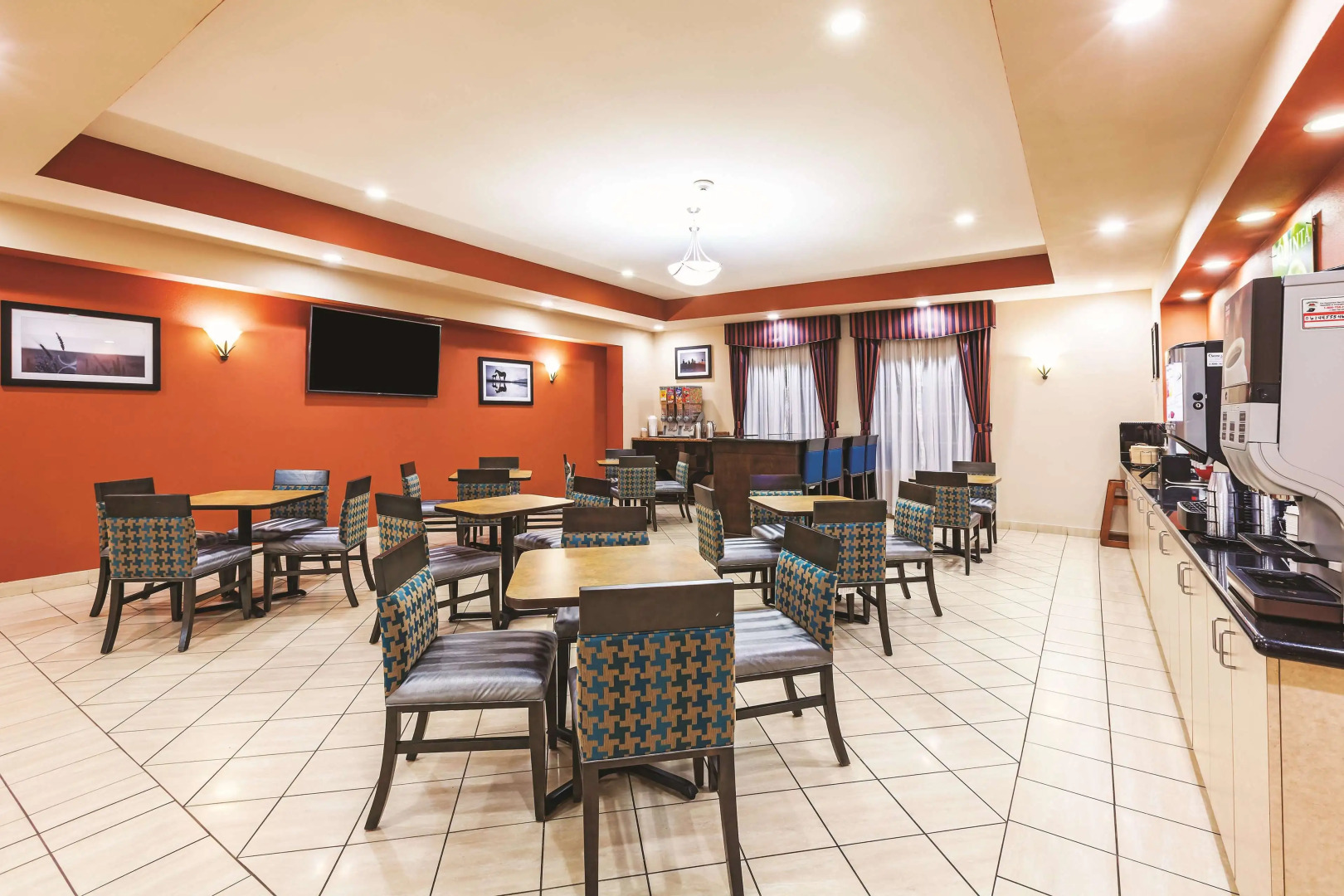 La Quinta Inn & Suites by Wyndham Granbury