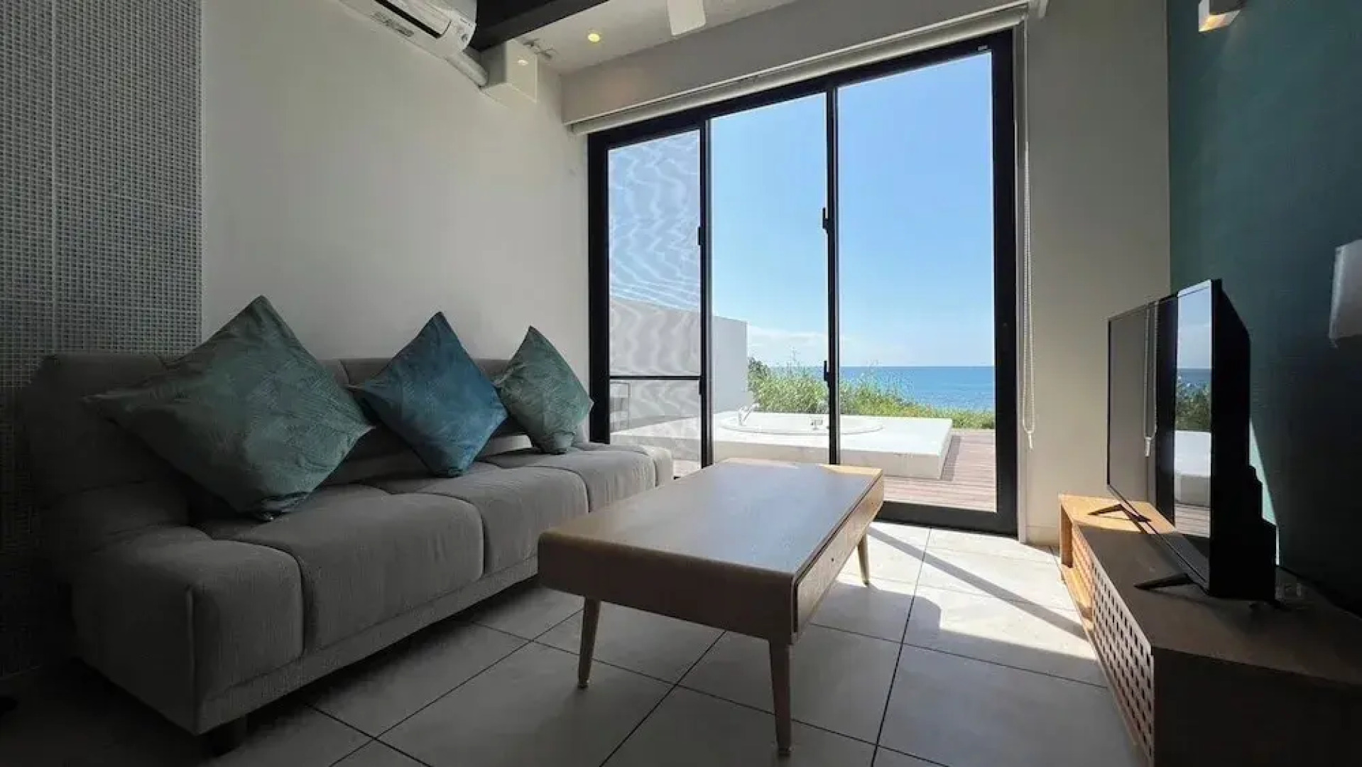 Naturela Miyakojima Irabu