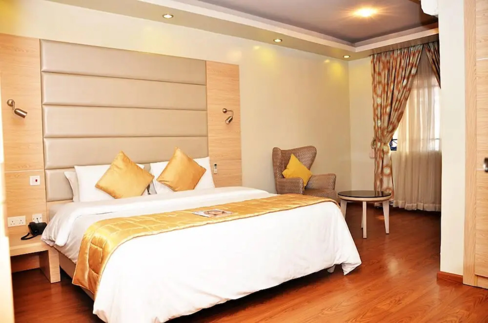 Toprate Luxury Hotel