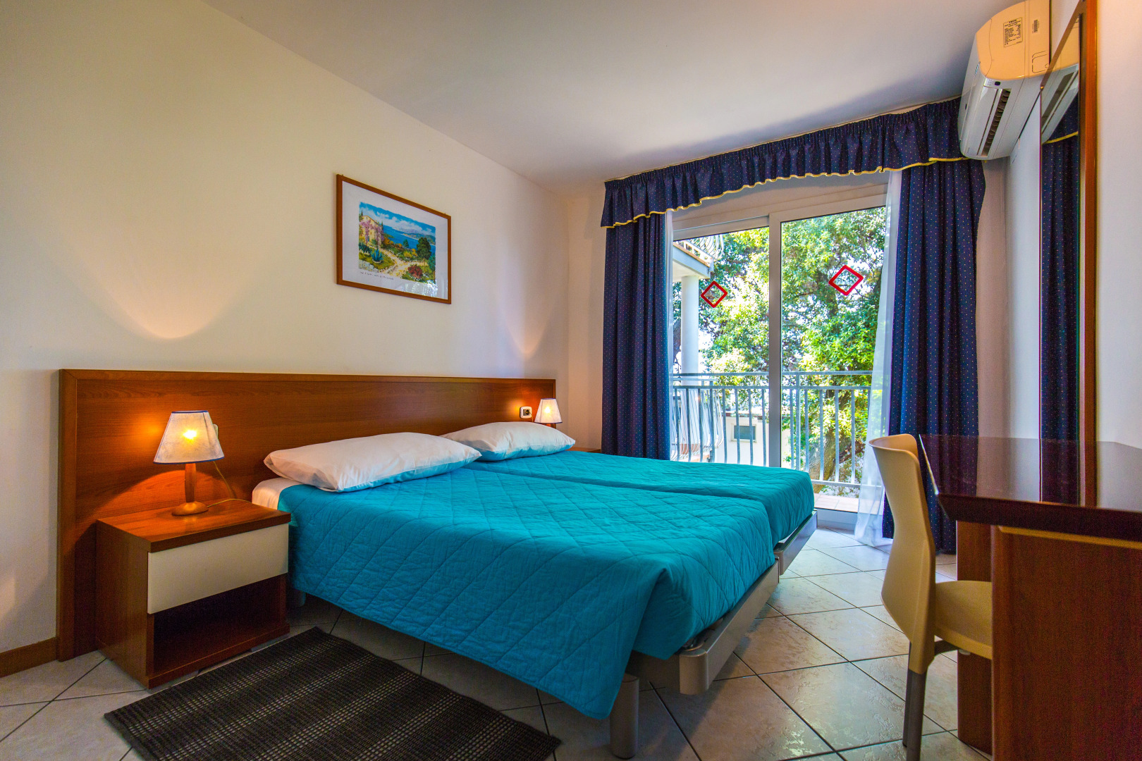 Splendid Golden Rocks Resort