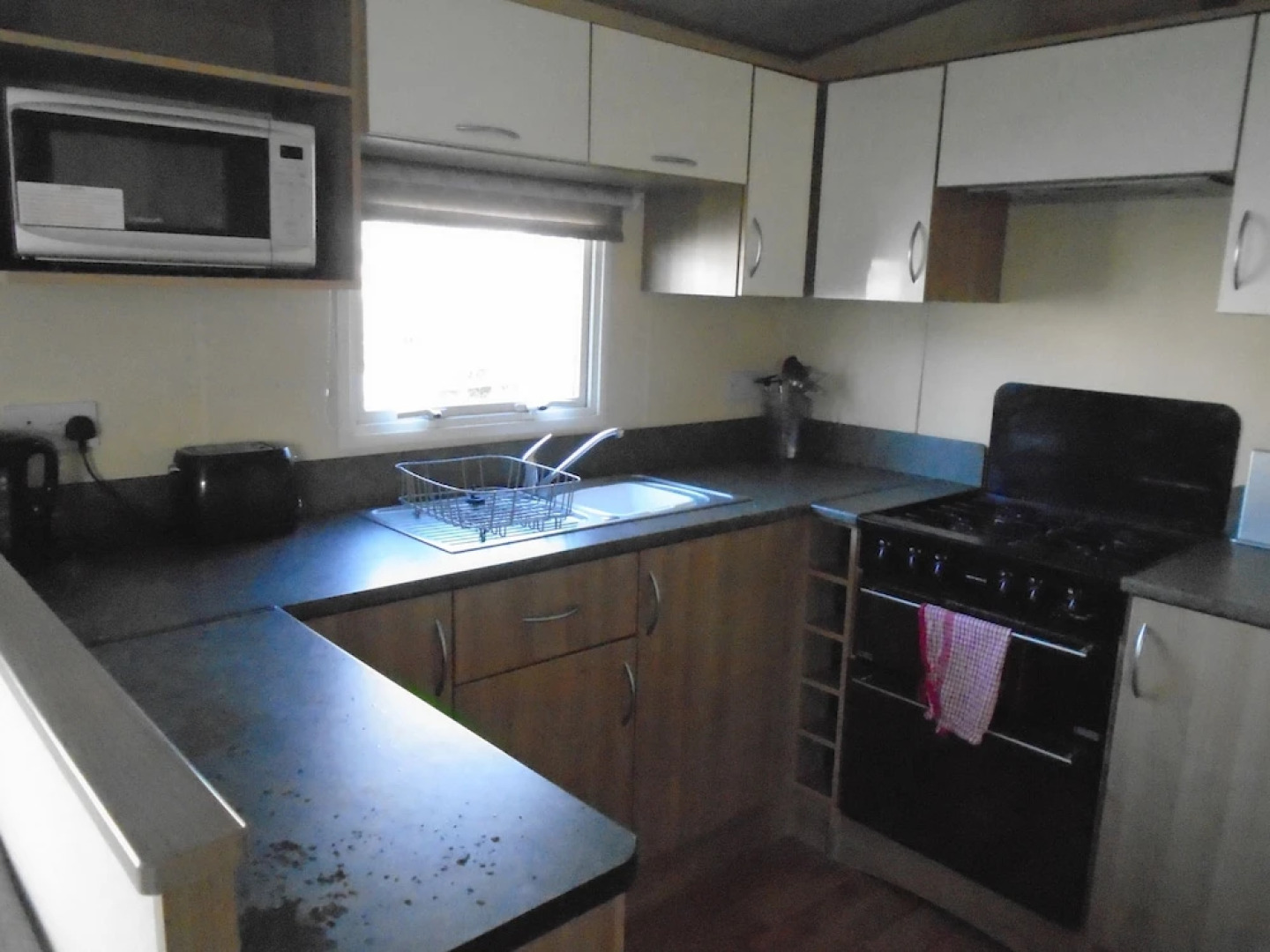 Pets go Free 3 Bedroom Caravan at Heacham Beach