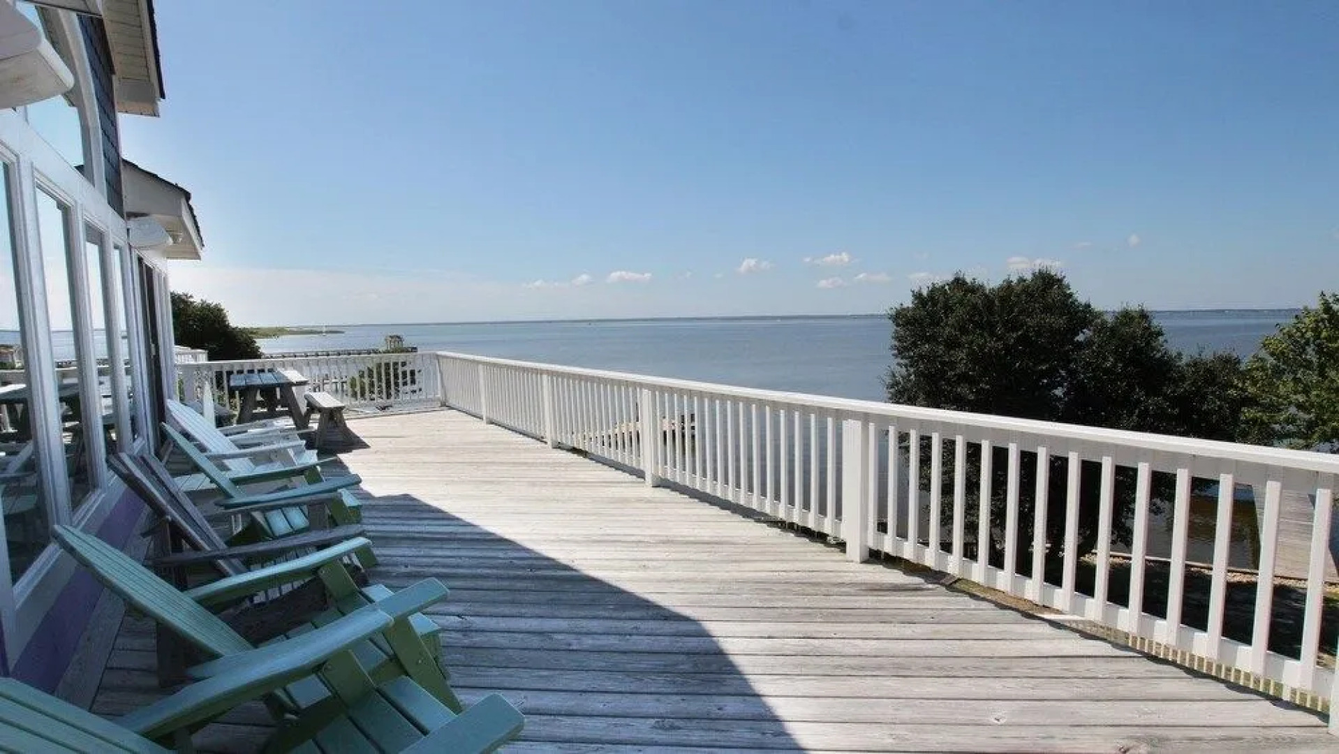 Sound and Color - 8 Br Home