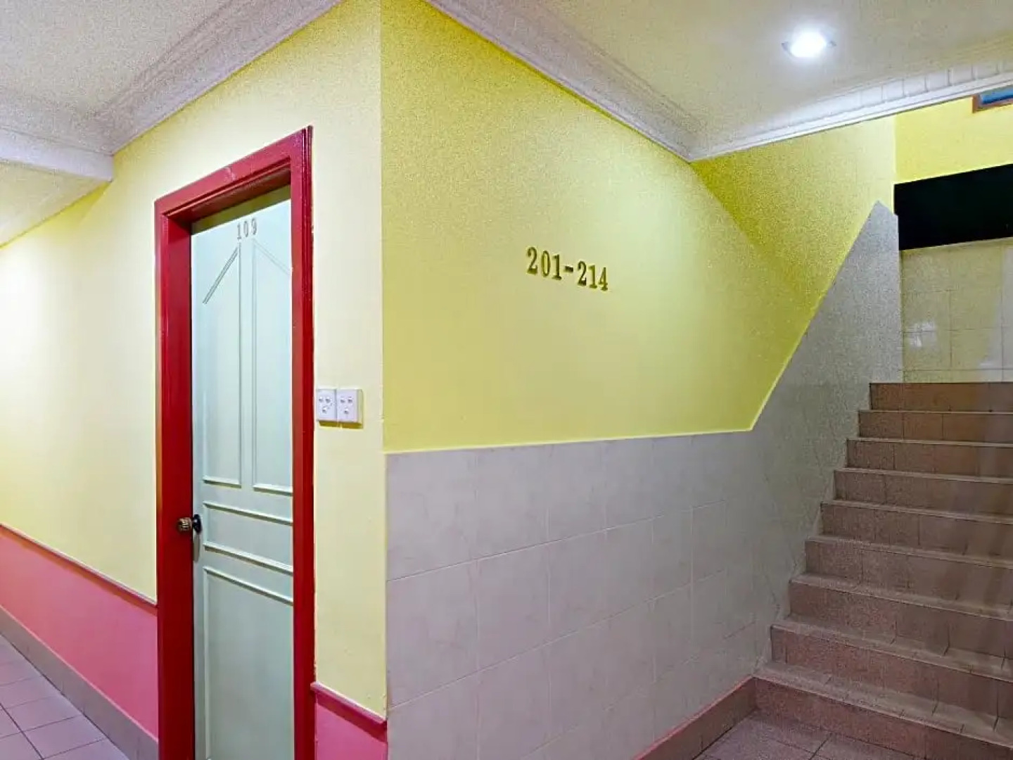 OYO 90052 Mandarin Inn