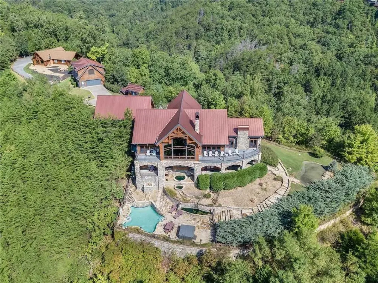 Journeys End - Five Bedroom Cabin