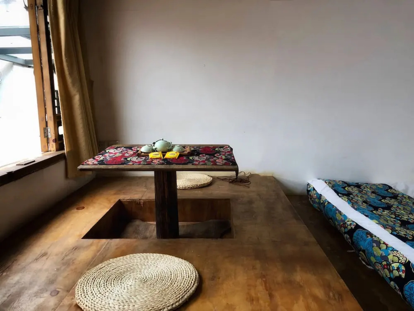 Tourist Courtyard Hotel