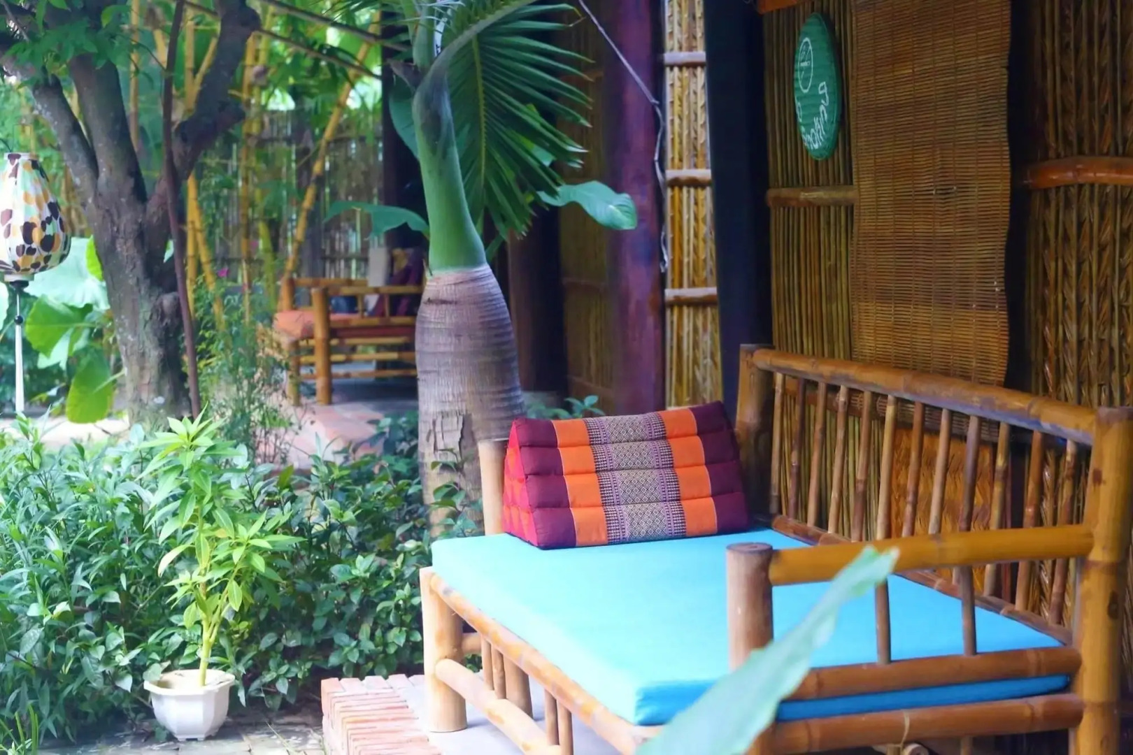 Under the coconut tree - Hostel