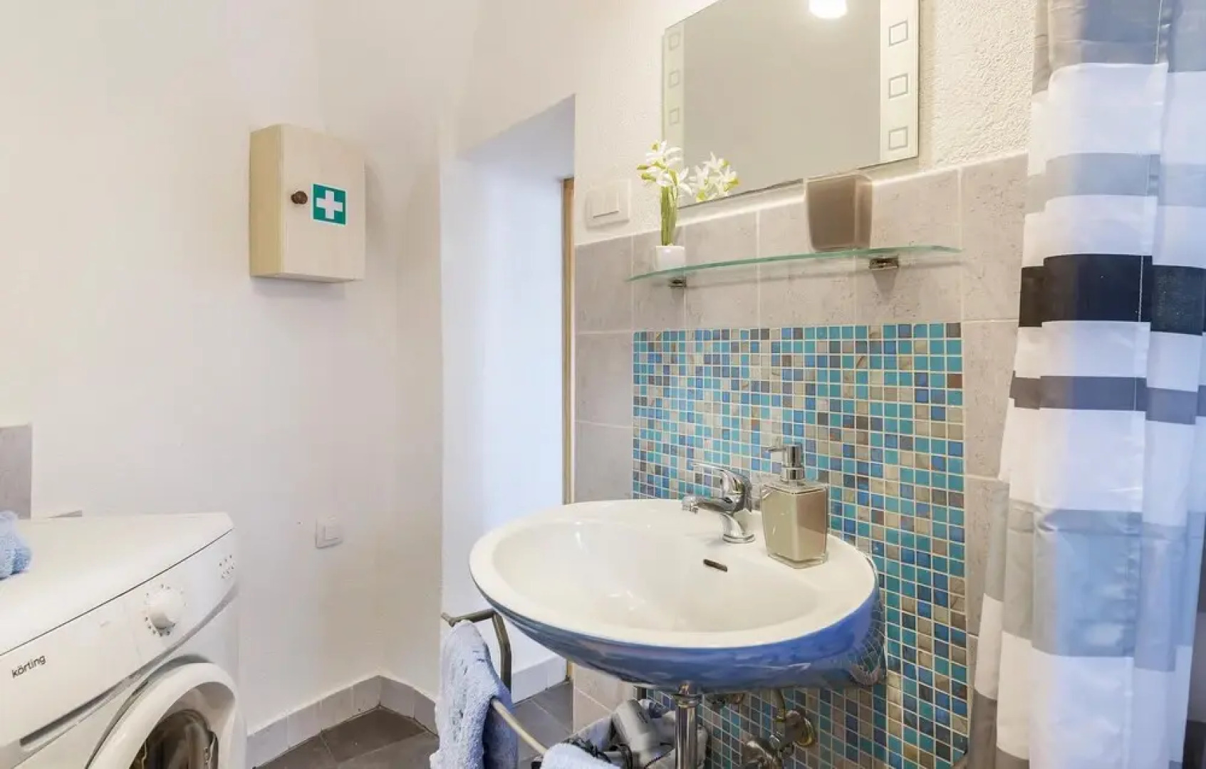 Stunning Home in Labin With 4 Bedrooms and Wifi