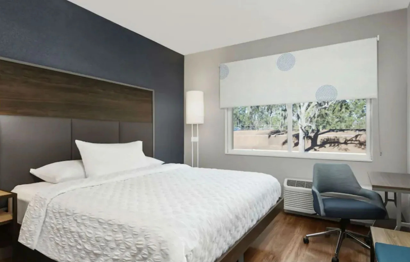 Tru by Hilton Savannah Midtown