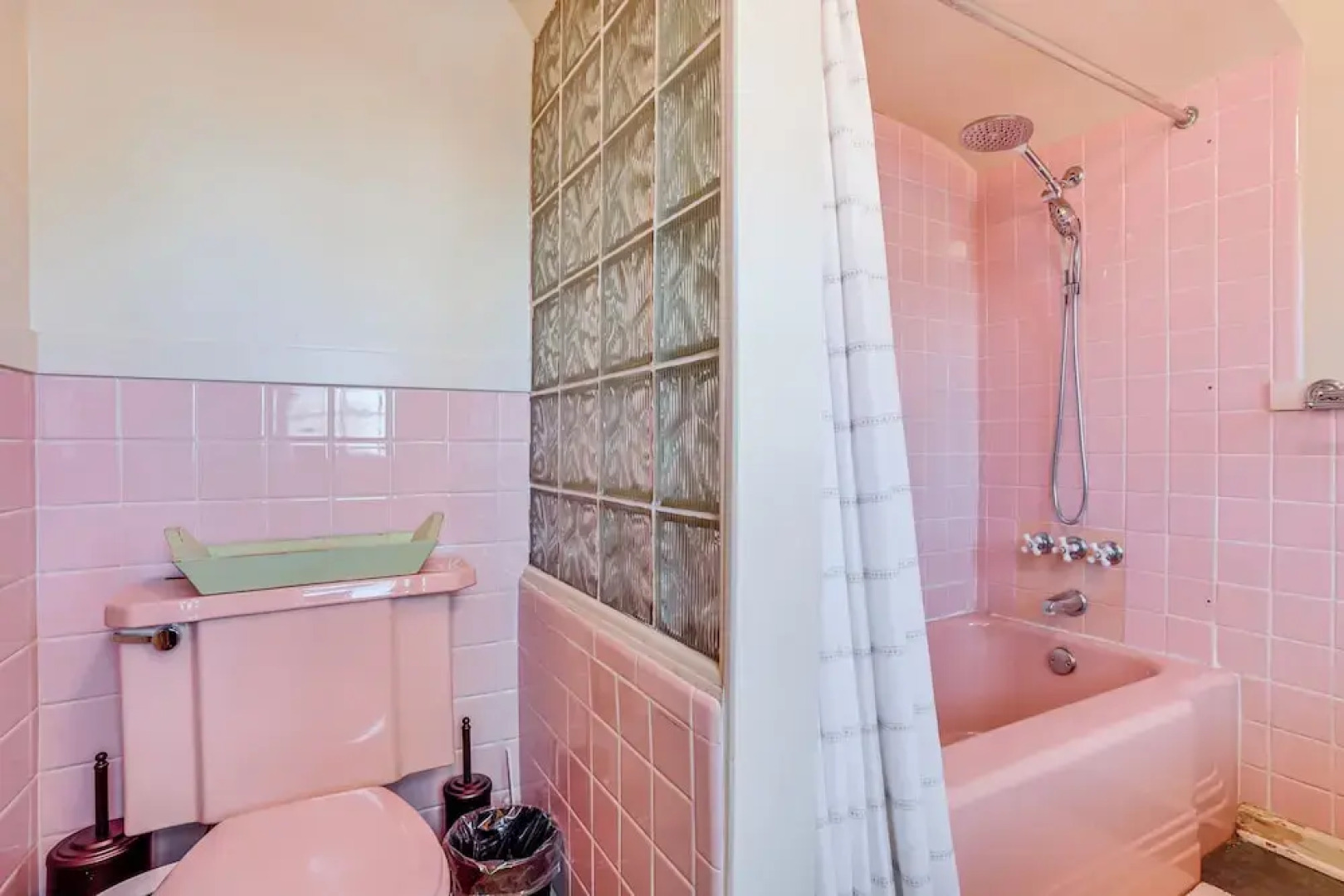 Half-mi to Unc: Historic Dtwn Greeley Home