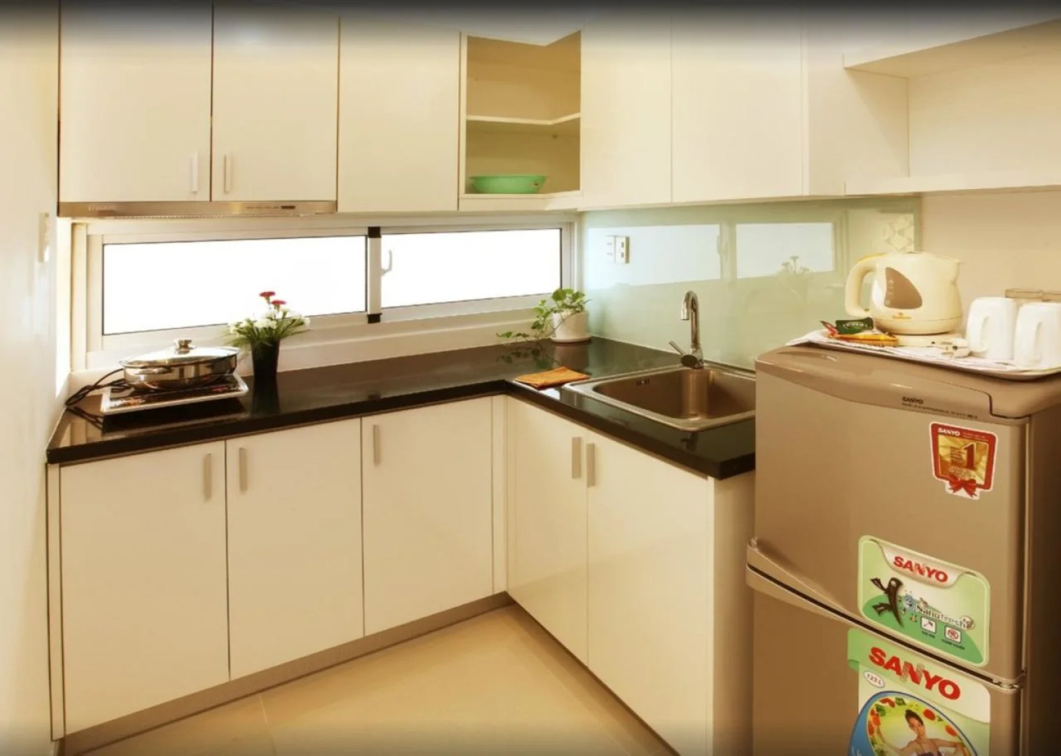 Yellow House Saigon Hotel