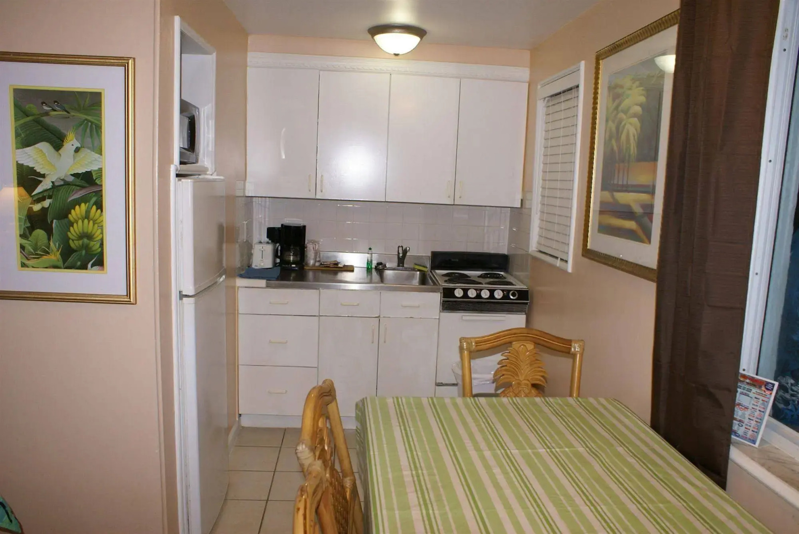 Daytona Shores Inn and Suites