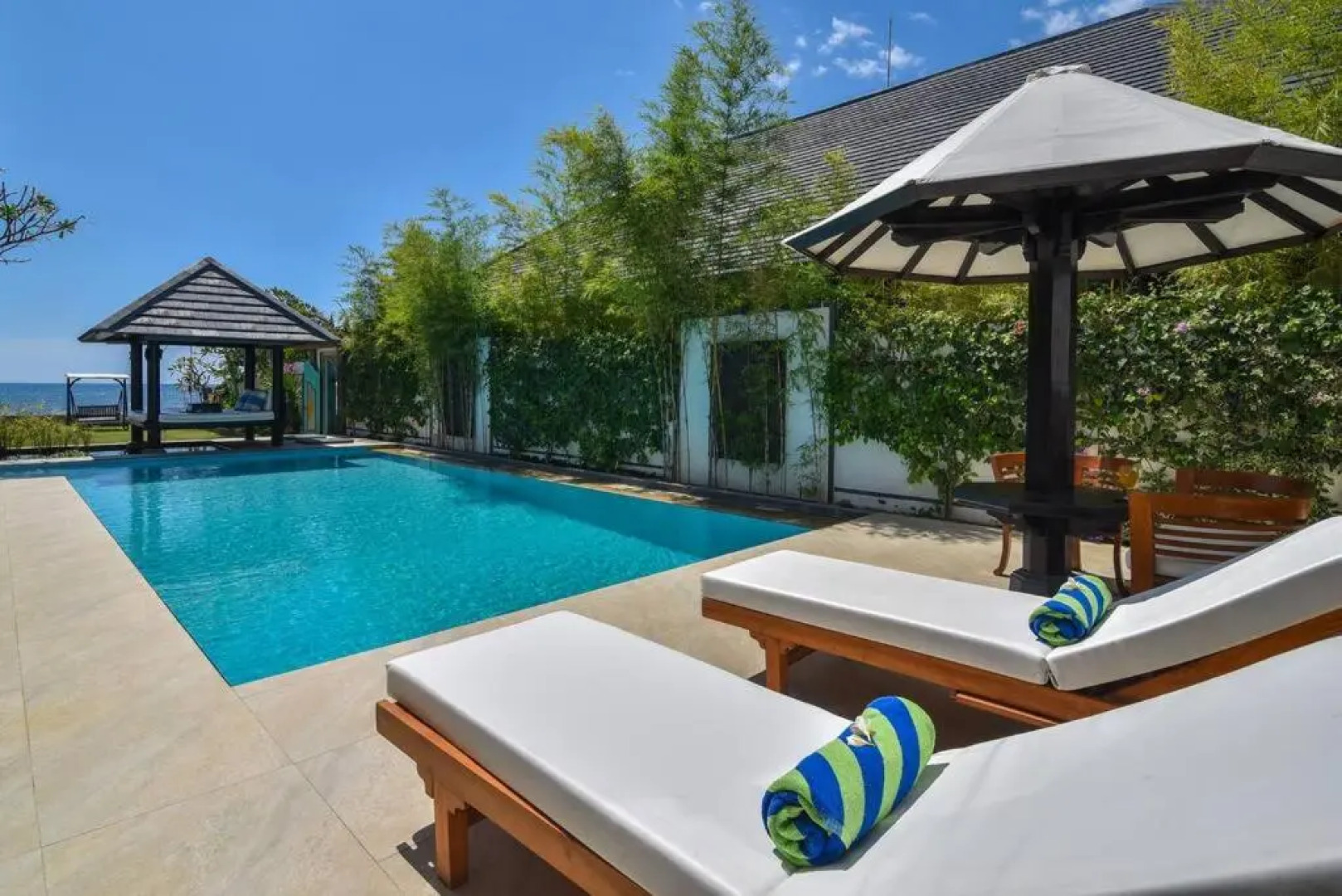 Villa Lovina Beach 2