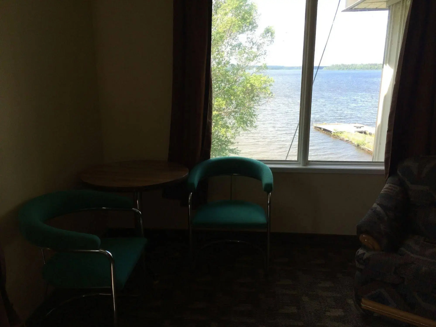 Pickle Lake Hotel