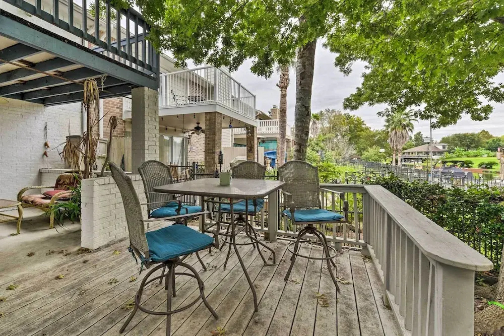 Quiet Lake Conroe Townhome w/ 2 Boat Slips!