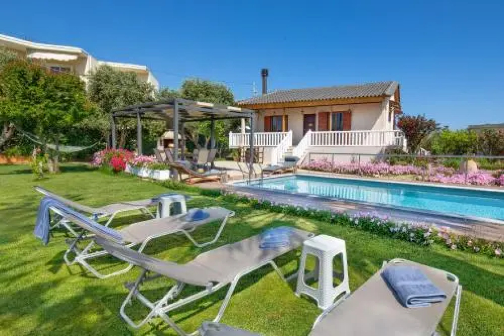 Santy Villa - Gerani