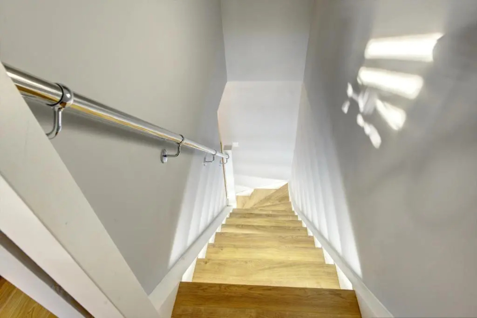 Modern 2BR House & Private Parking & Kid-friendly