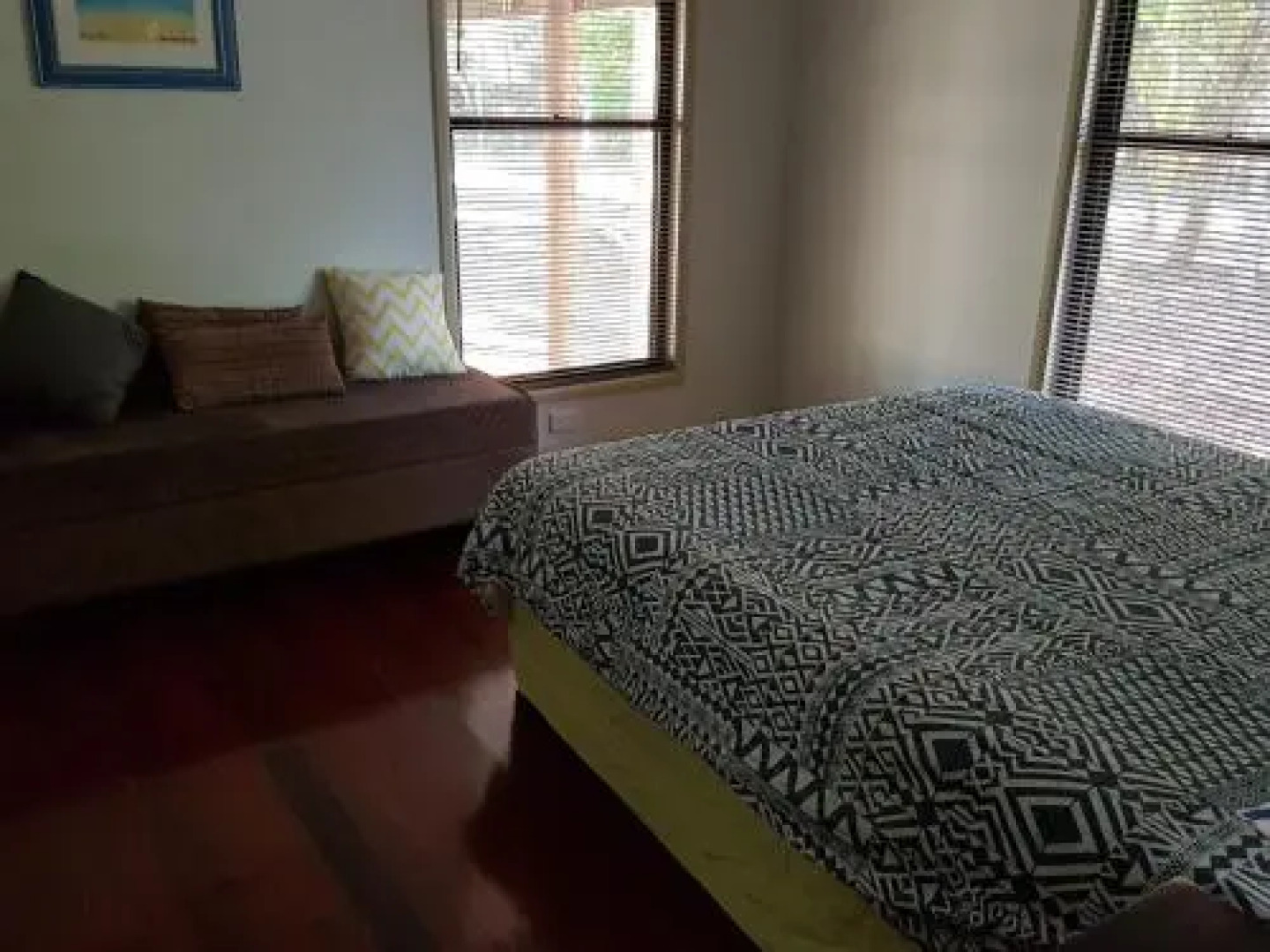 1 Naiad Court Lowset Family Home With Swimming Pool And Covered Deck. Pet Friendly