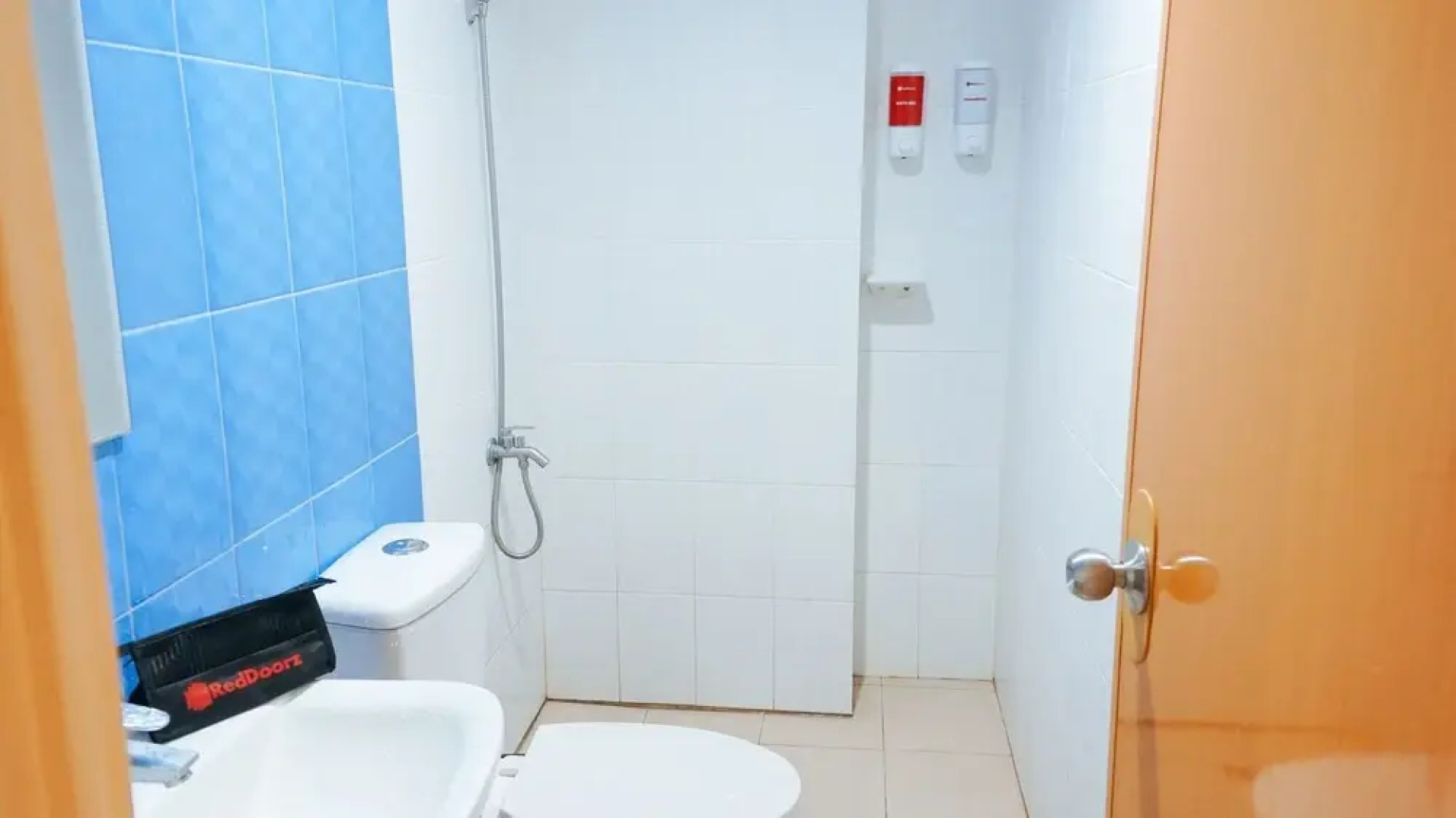 RedDoorz Plus near Talisay Town Center