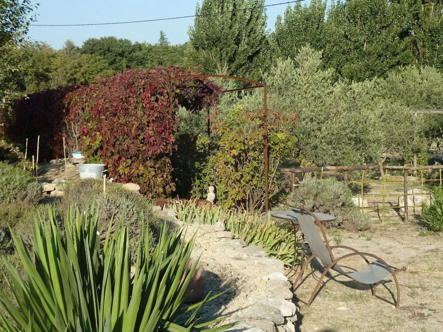 Rustic Cottage in Oppede With Shared Pool