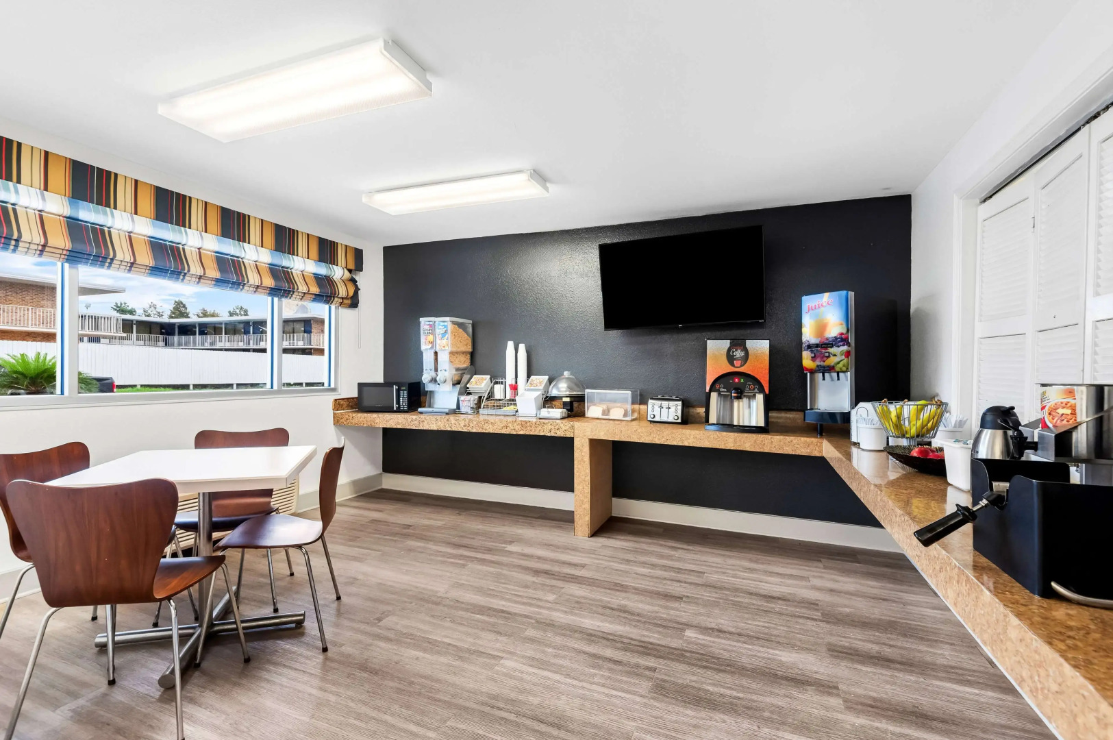 Super 8 by Wyndham Baton Rouge/I-10