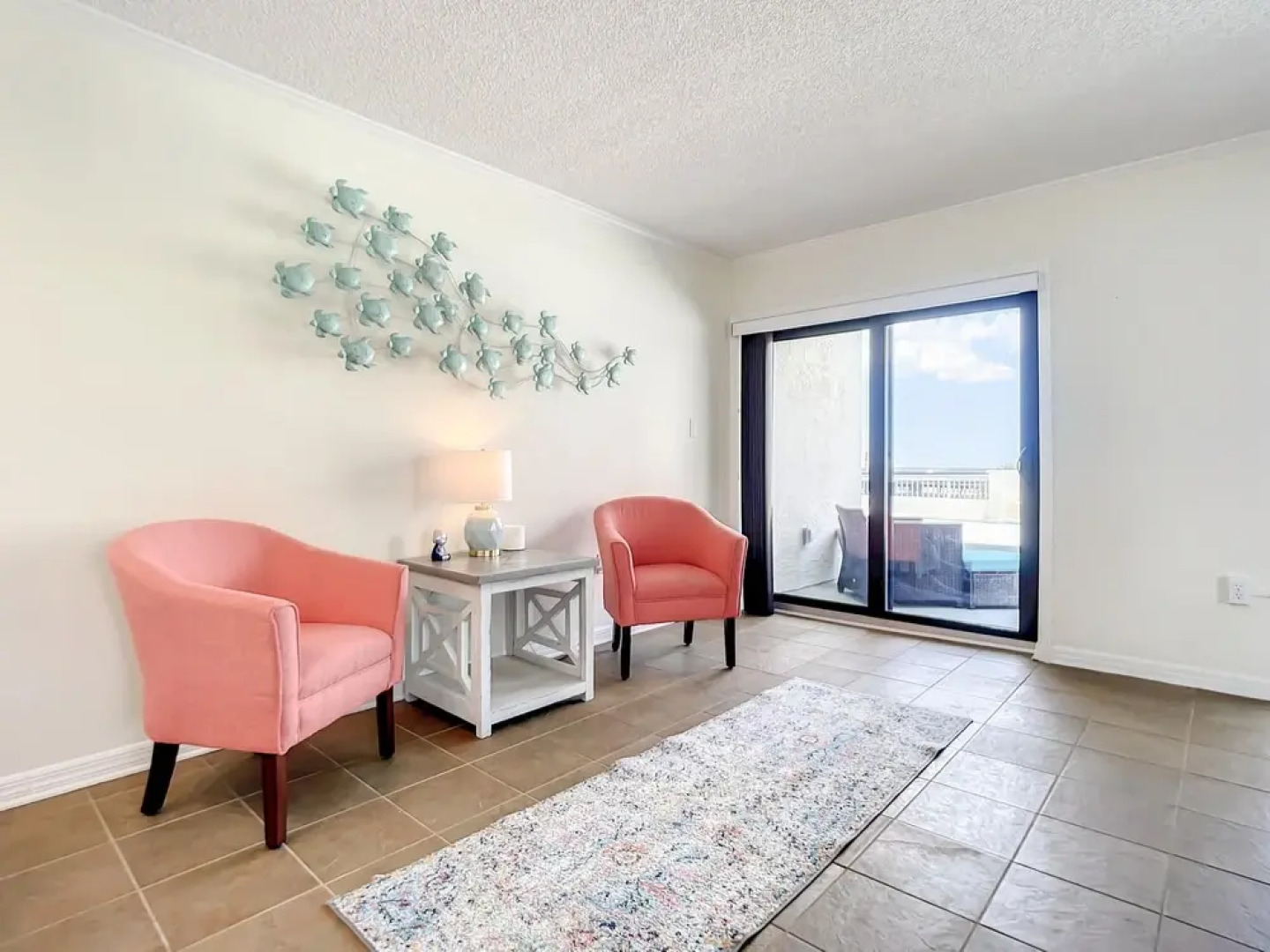 Ocean View Ground Level Seascape Towers Overlooking Pool Walk Right out to the Beach Sst126