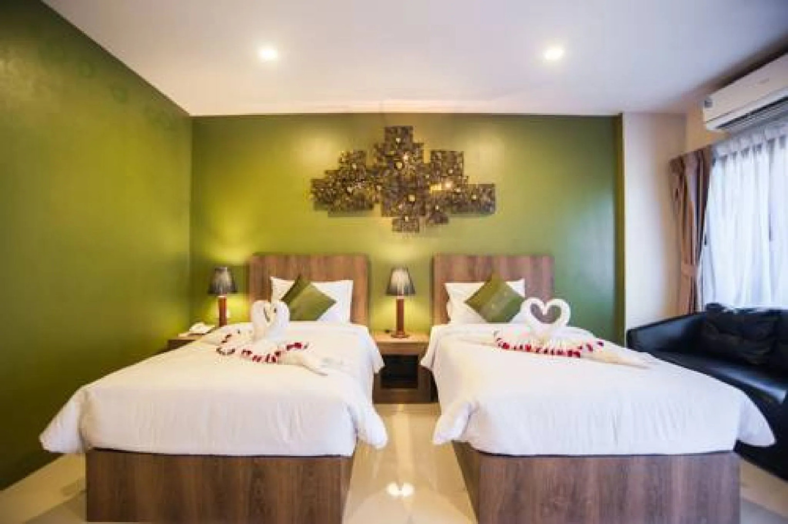 Отель The Gig Hotel