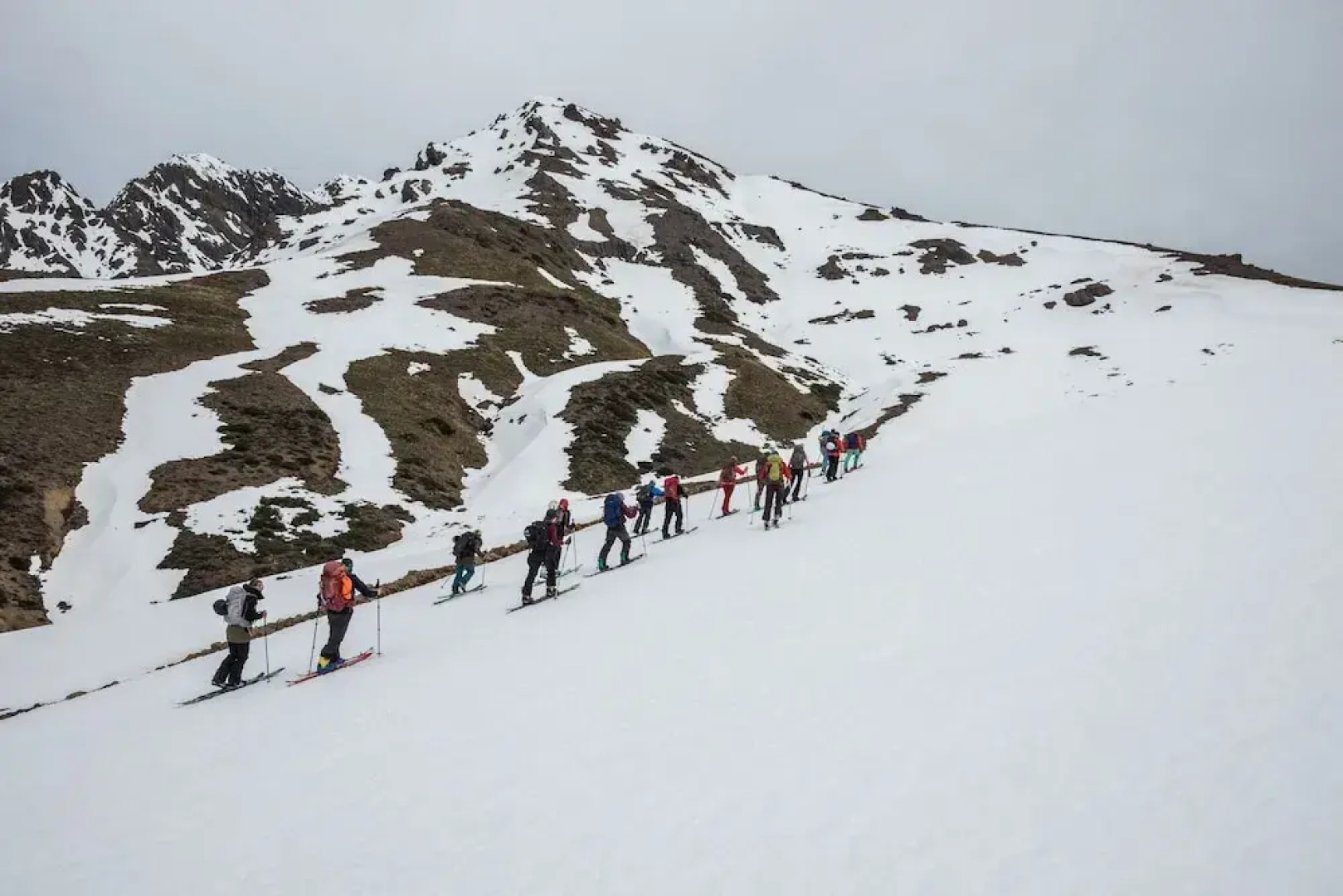 Cabañas entre montañas con tinajas calientes
