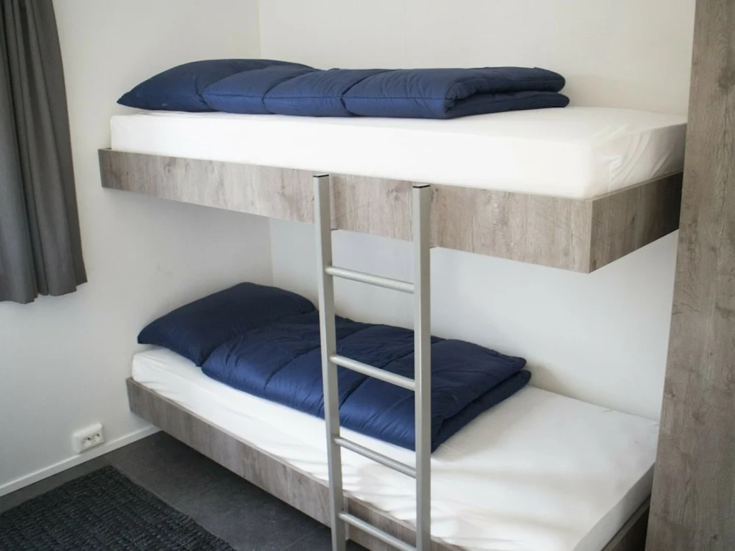 Modern Chalet Near De Veluwe National Park