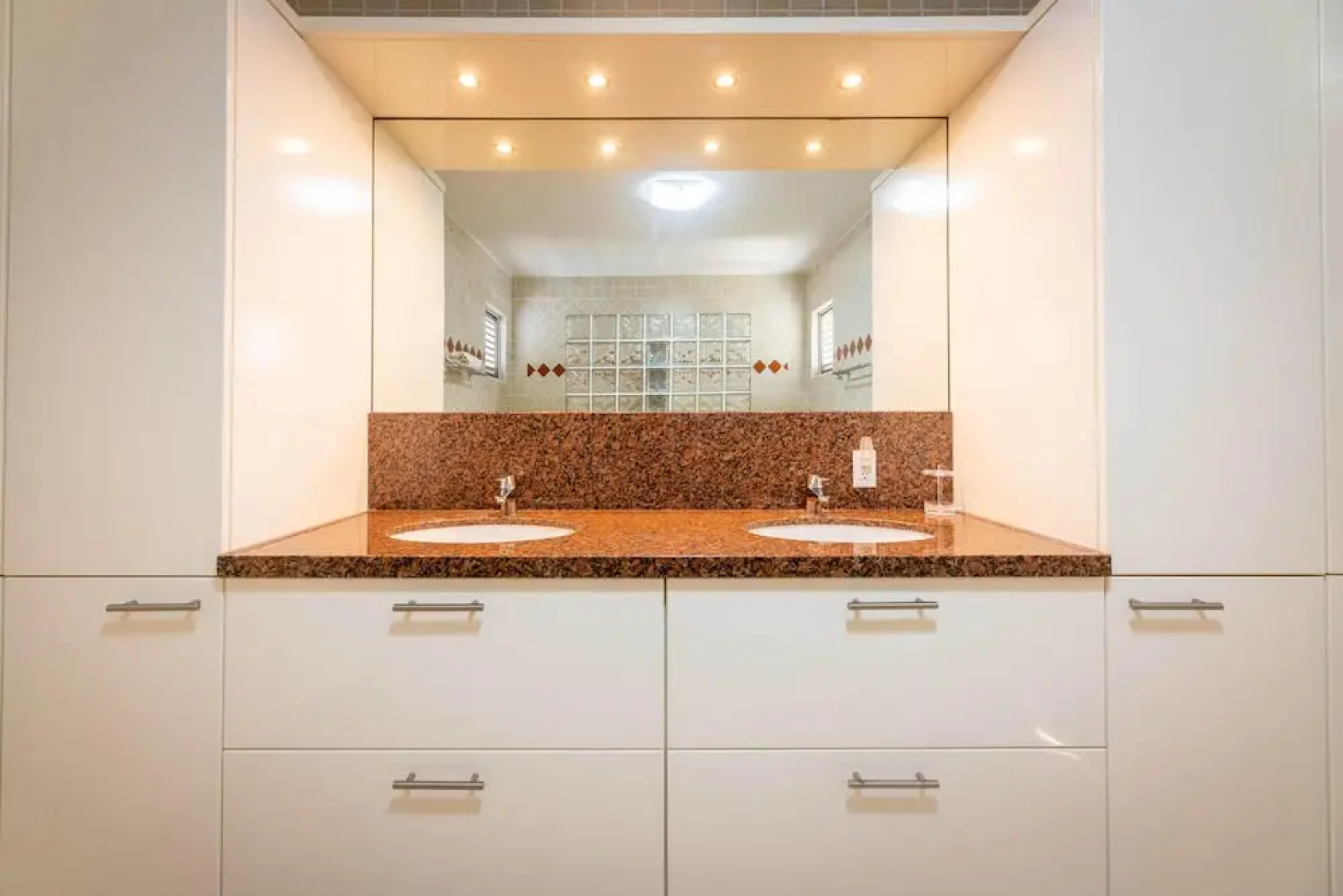 Spacious Bright Villa - Spectacular Ocean Views Private Pool