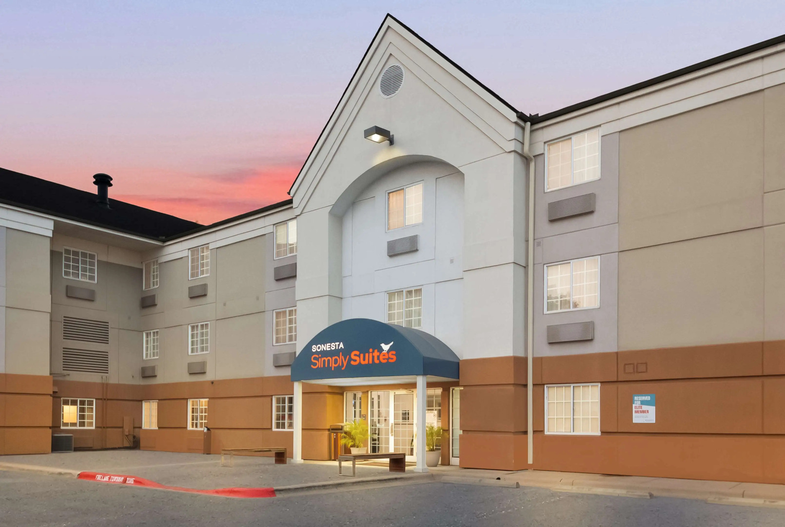 Sonesta Simply Suites Austin South