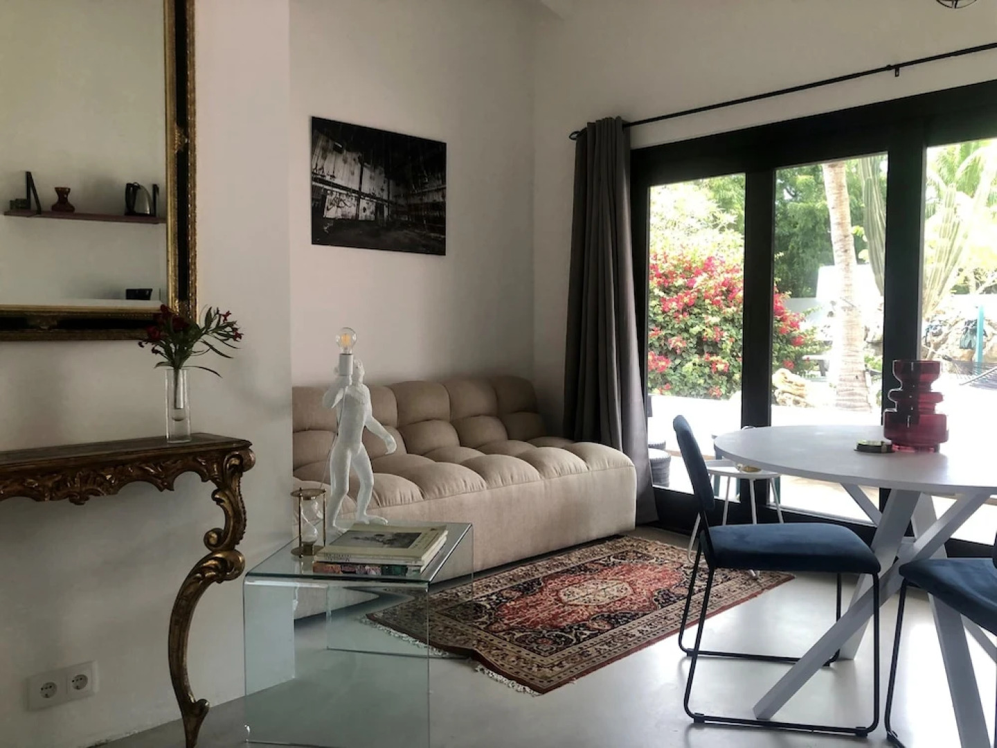 THUISHAVEN adults-only boutique resort