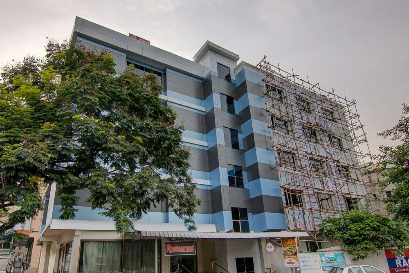 OYO 2653 The Orange Hotel