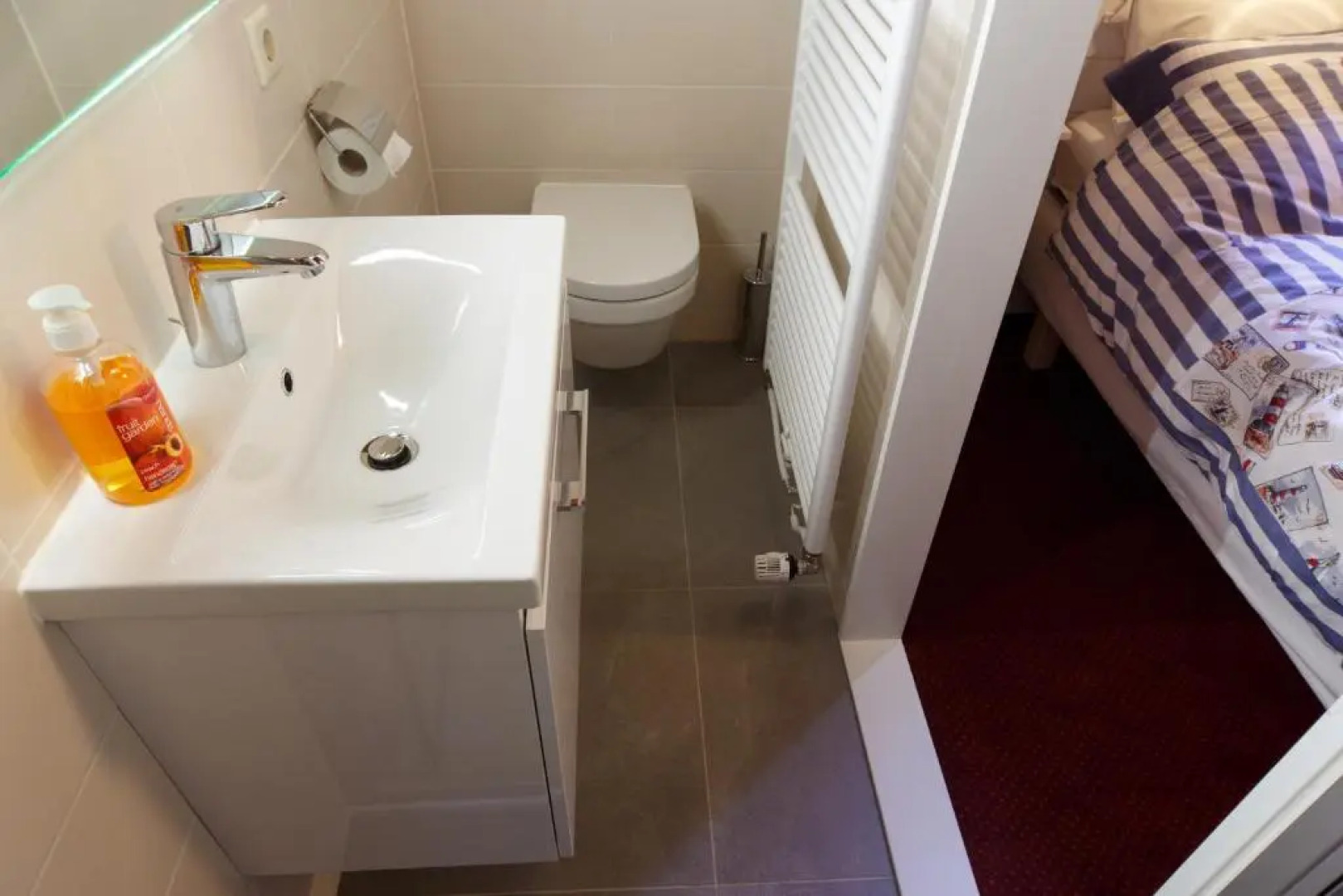 BlackPearl Boat&Breakfast