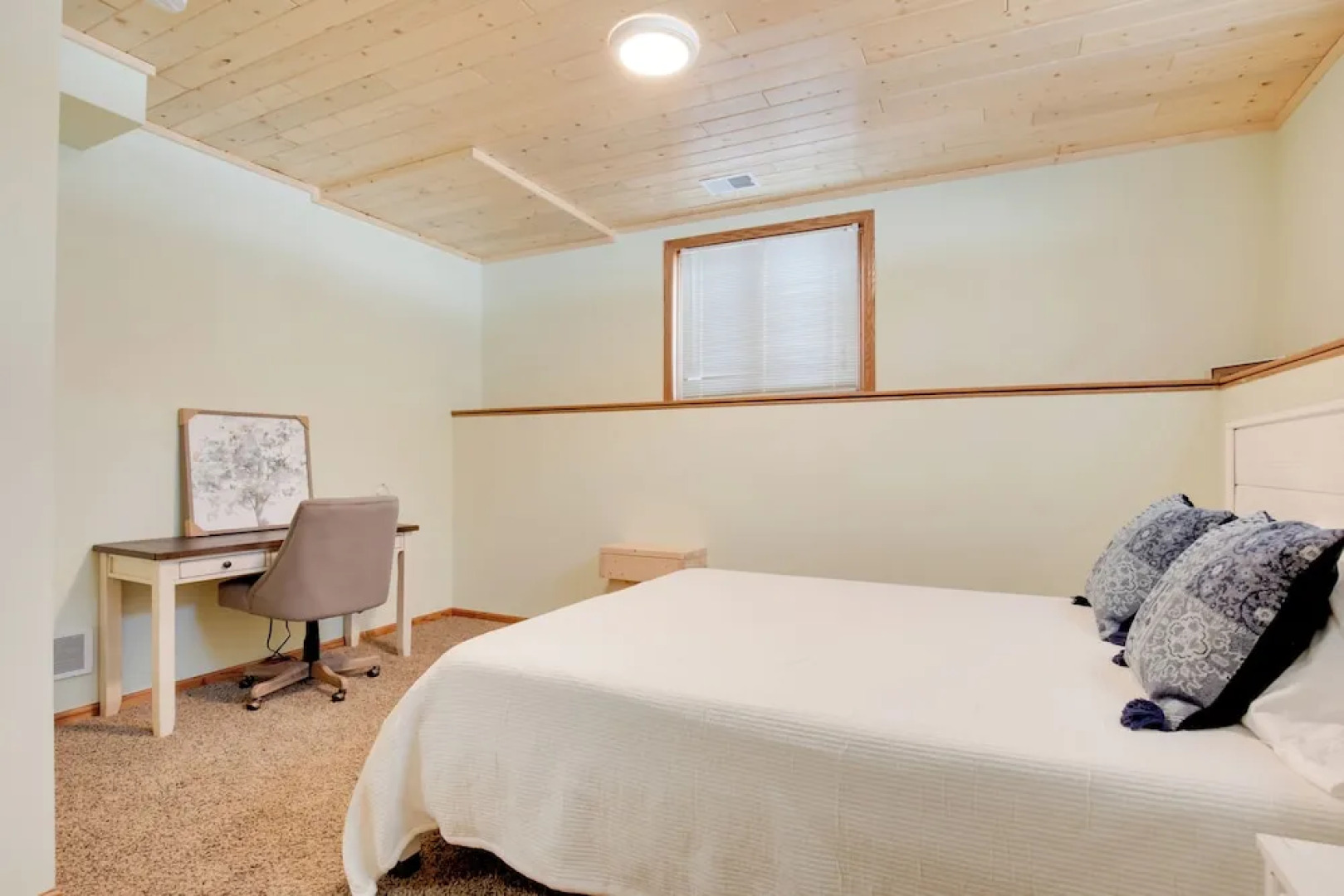 Pier, Catfish Lake Access: Eagle River Getaway!