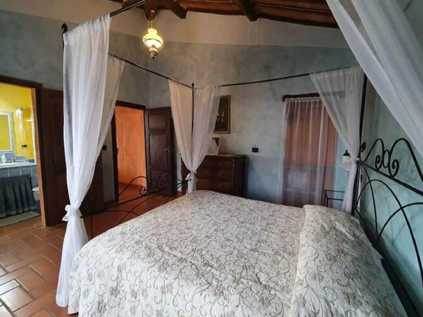 Tuscan Scenic View Stay