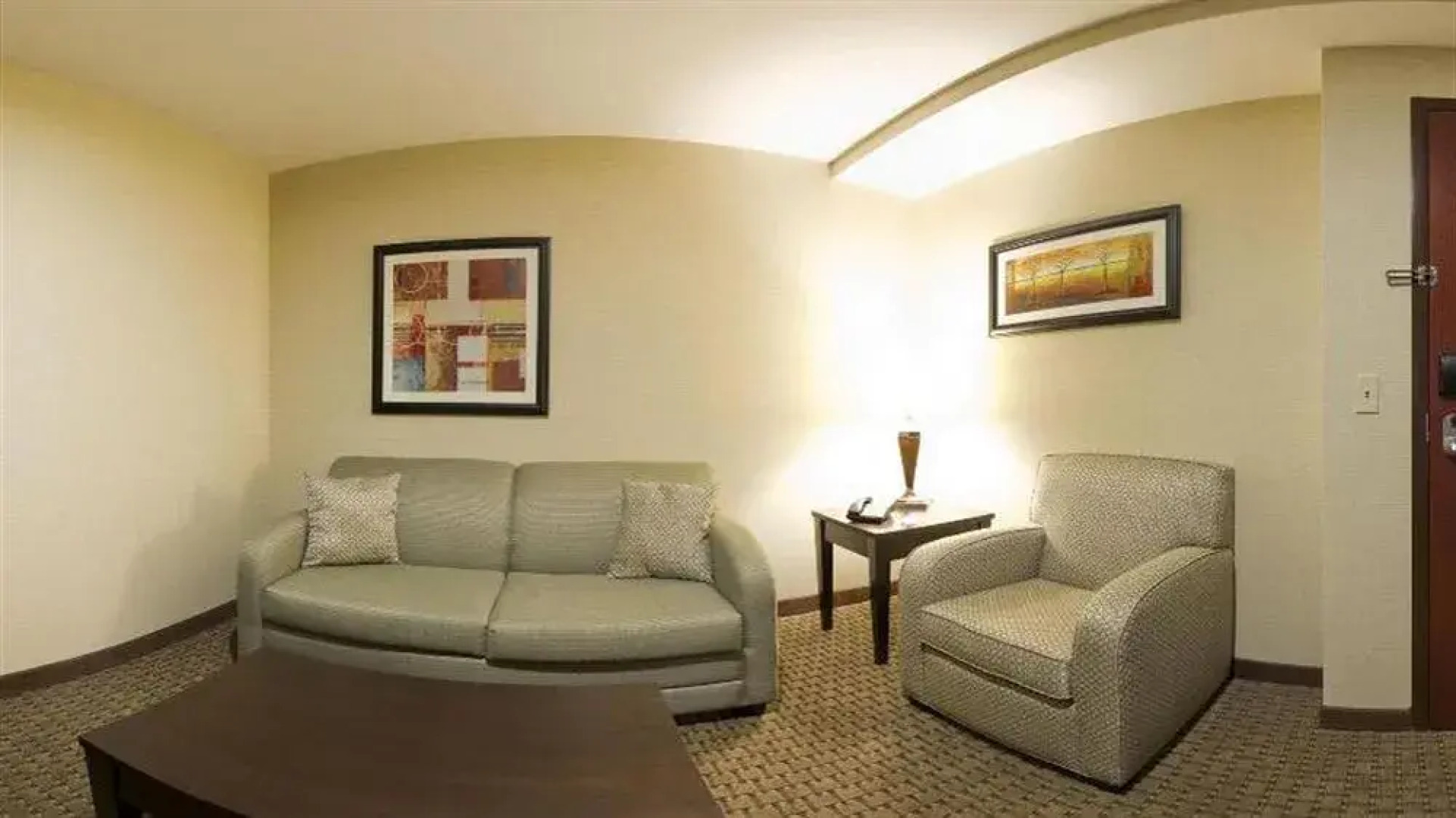 Hyatt House Bentoville / Rogers