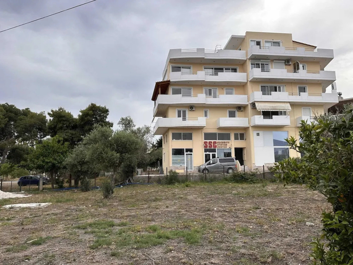 VerGian Brand New Apt at Agioi Theodoroi