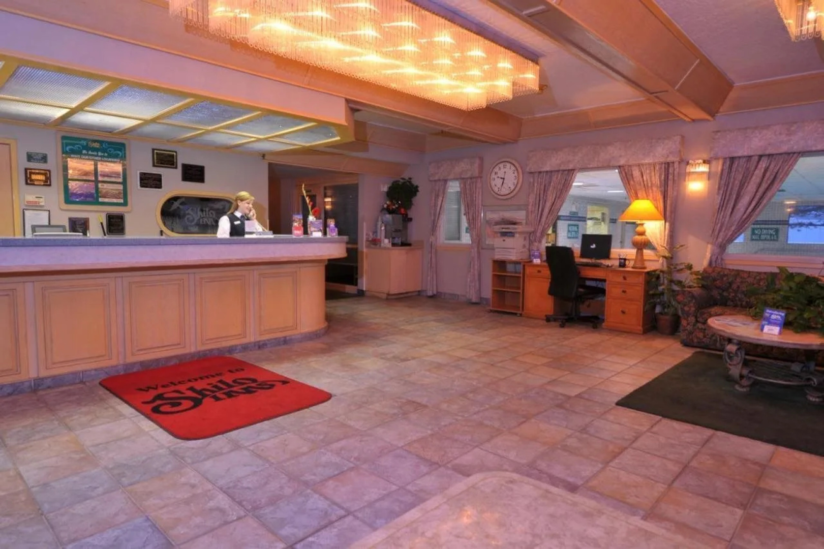 Shilo Inn Suites Hotel - Nampa Suites - Idaho