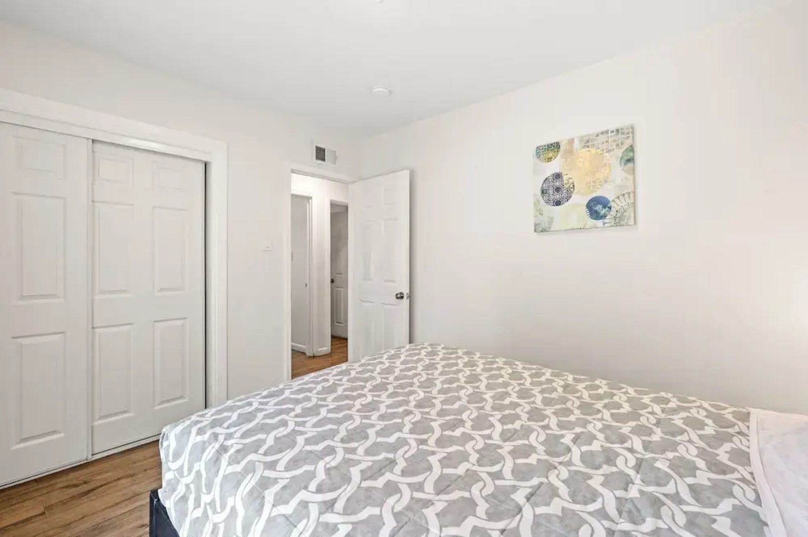 Spacious Family Friendly House in Central Location