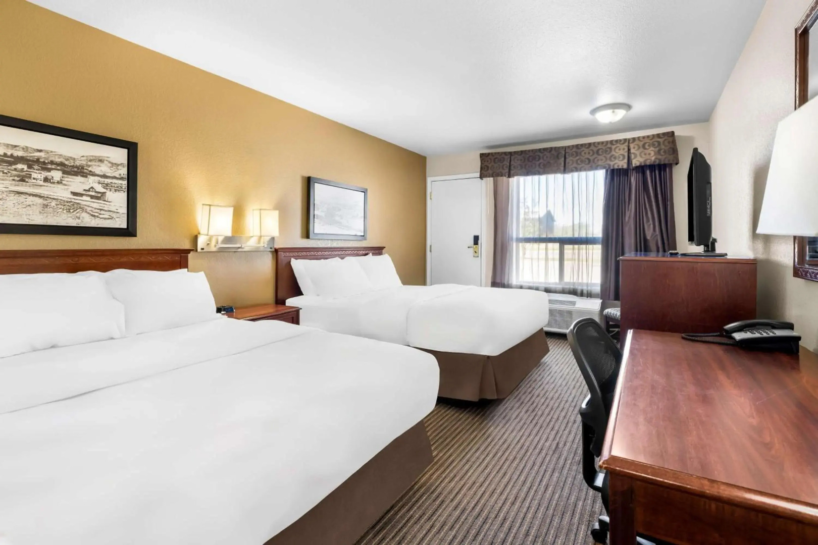 SureStay Plus Hotel by Best Western Drumheller