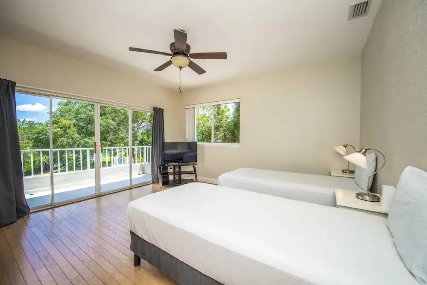 Swiss 65 - Lake Denise