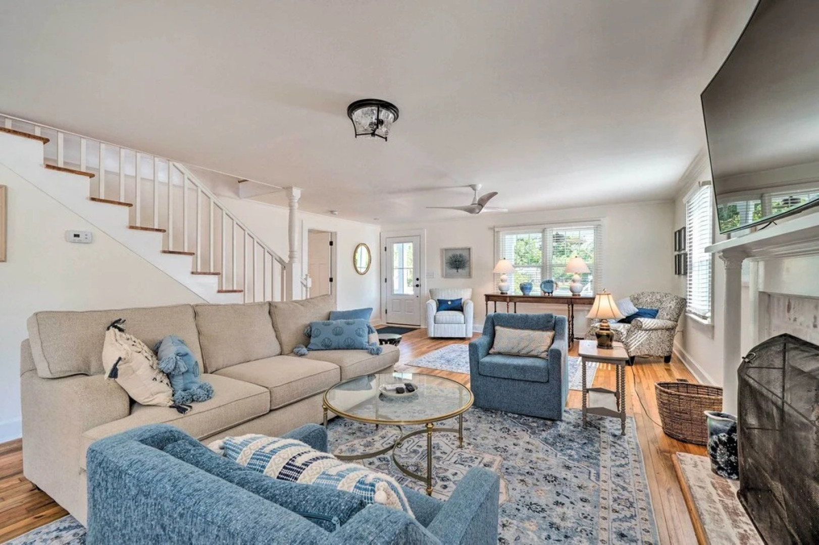 Historic Family Home < 1 Mi to Long Beach!