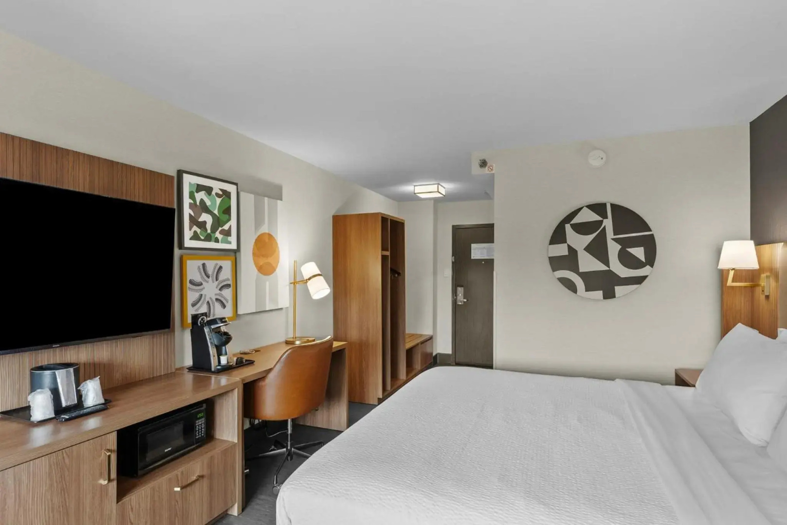 Clarion Inn & Suites DFW North