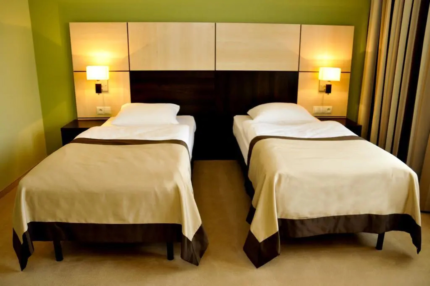 Отель Ruben Hotel